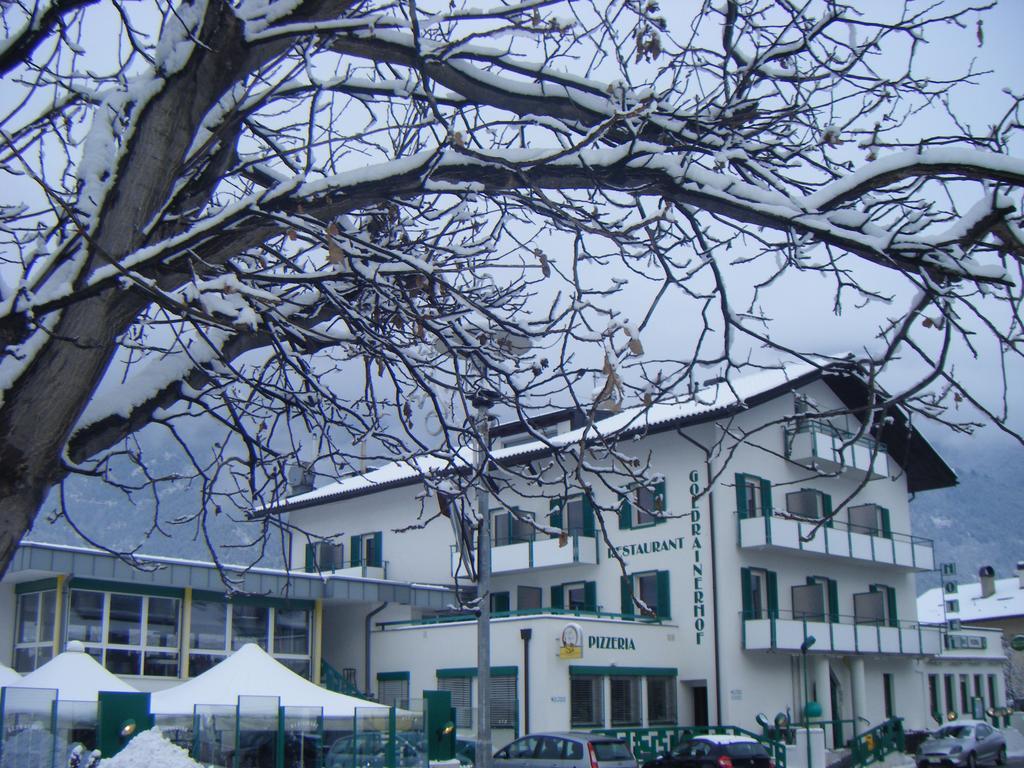 Hotel-Restaurant-Pizzeria Goldrainerhof エクステリア 写真